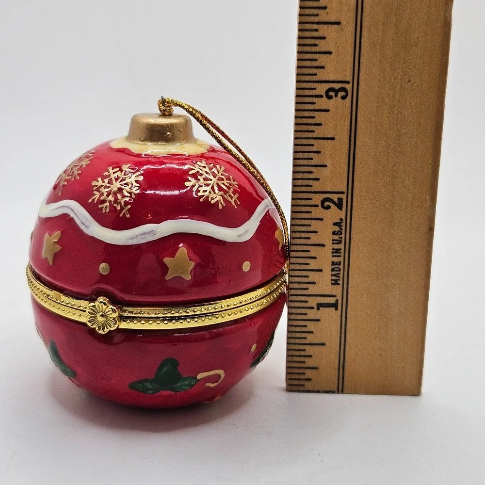 VTG Christmas Ornament Trinket Box Red Snowflake Hinged Holiday Decor